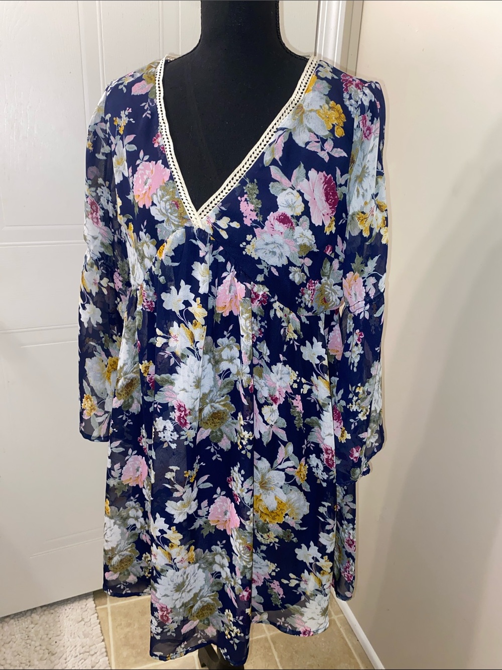 Navy & floral Crochet Trim dress Medium